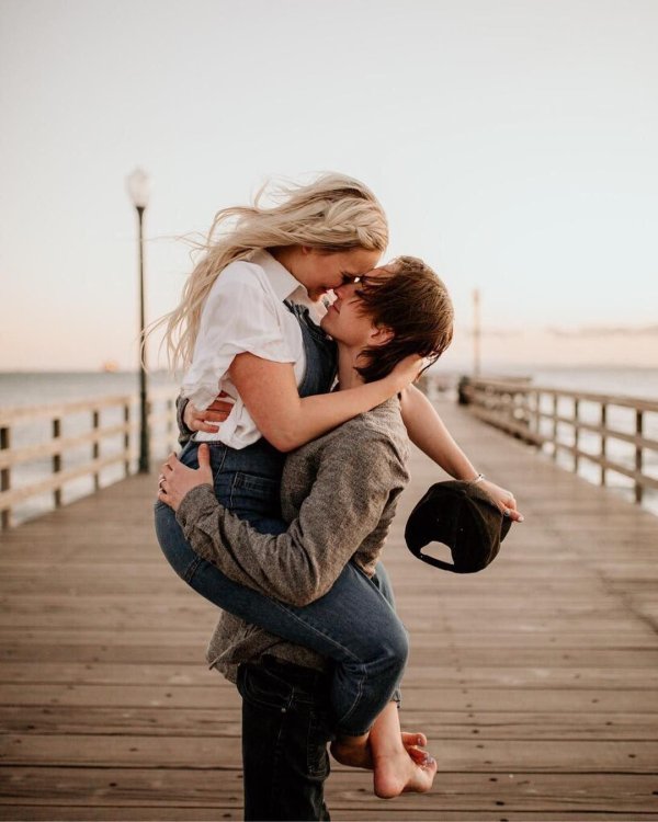 руки парочек