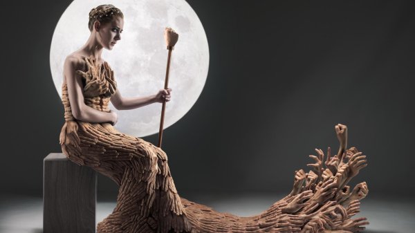 деревянные статуи