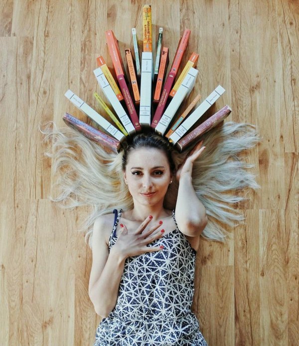 букстаграммер элизабет саган