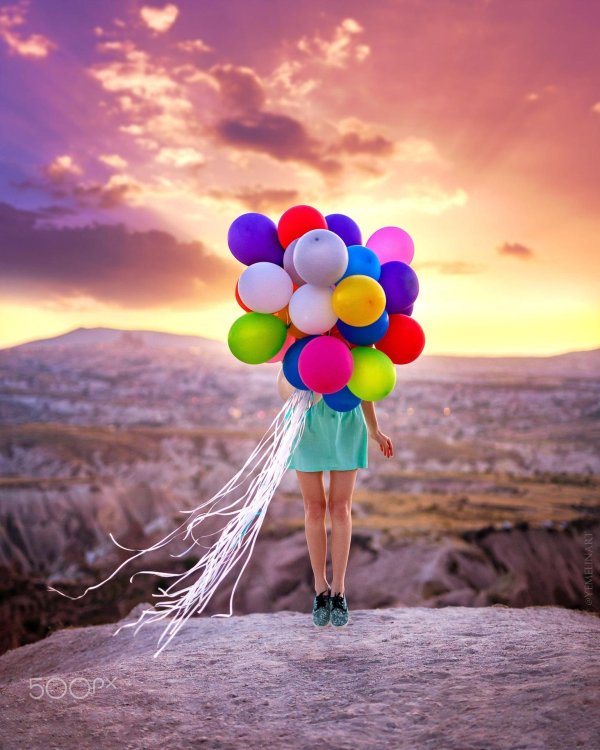 девушка с шариками