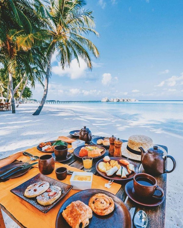 завтрак на мальдивах