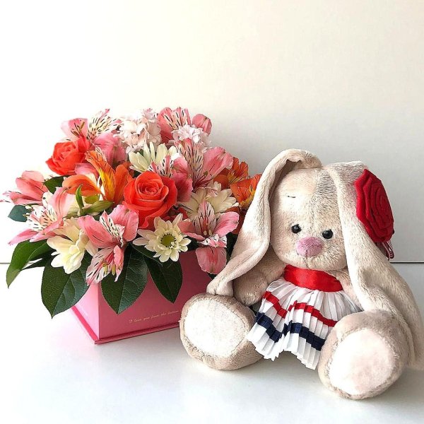 цветы подарки игрушки