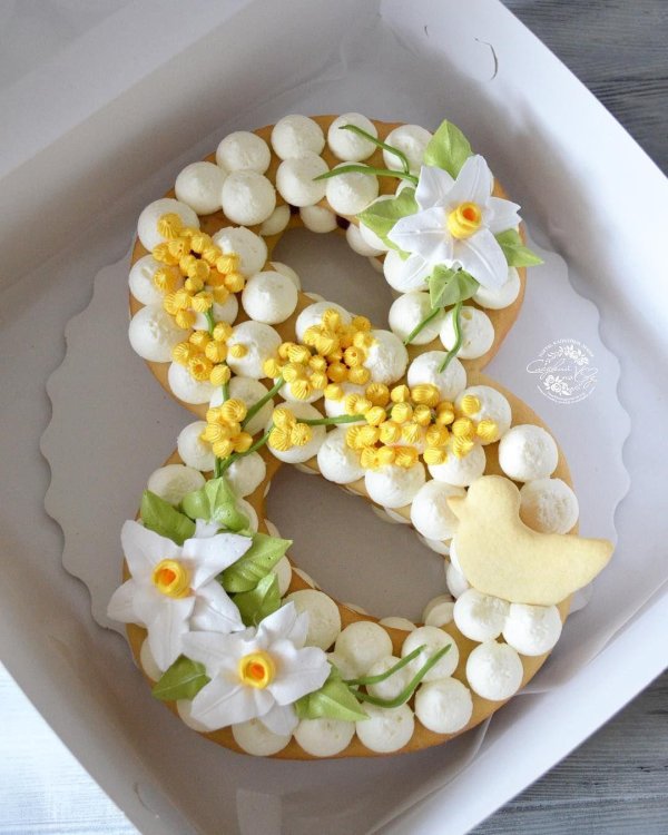 торт цифра 8