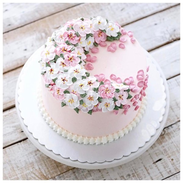 торт с мелкими цветочками