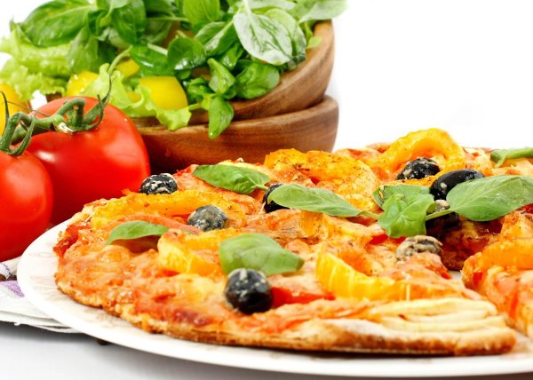 вкусная пицца