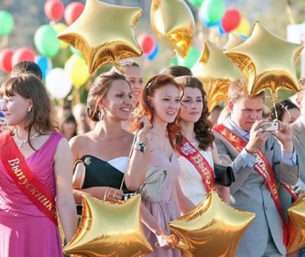 шествие выпускников