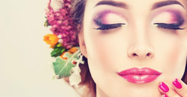 девушки с красивым макияжем