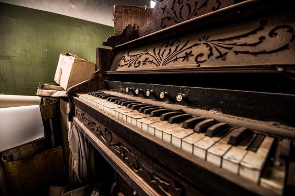 пианино старинное