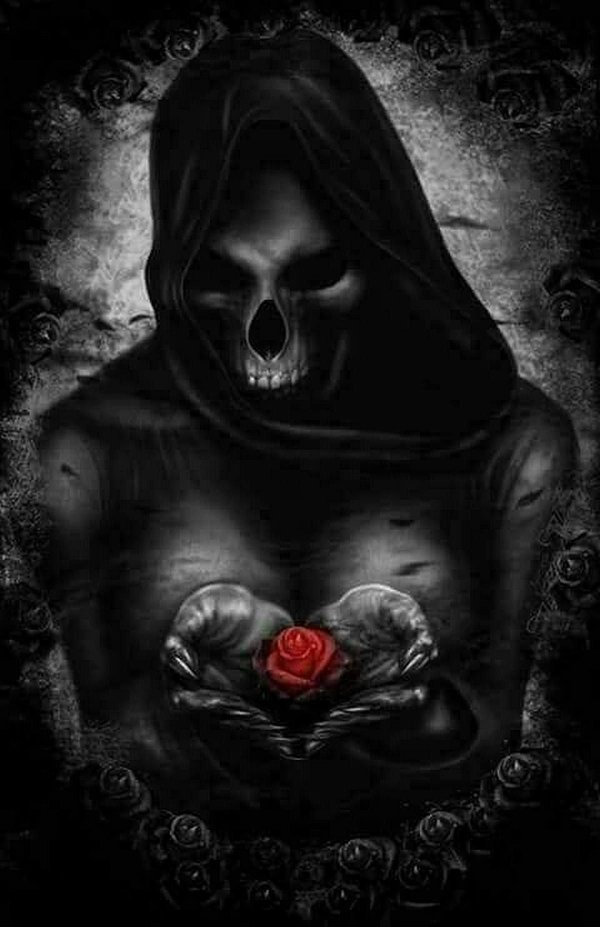 череп в капюшоне