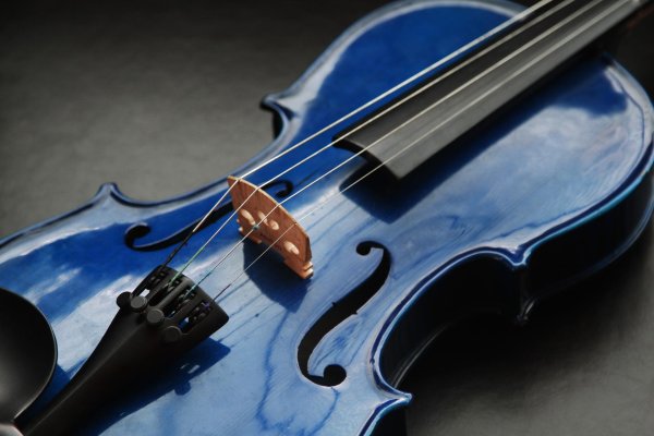 blue violin