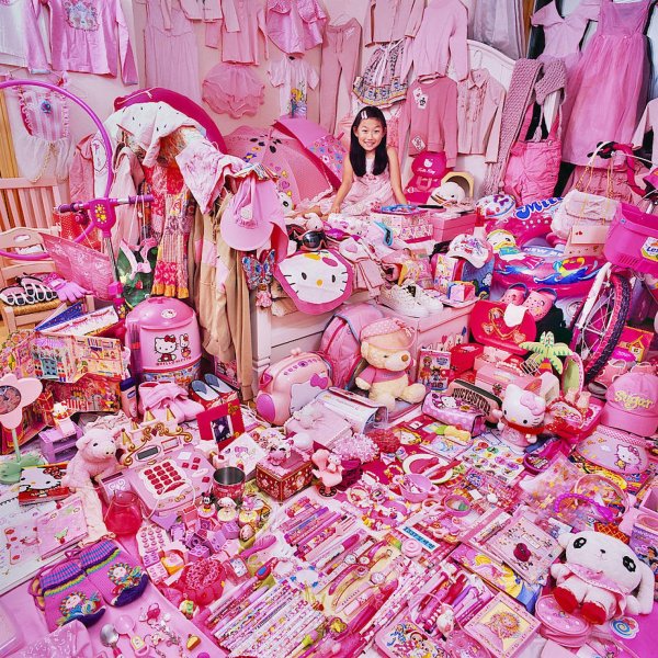 комната розовая