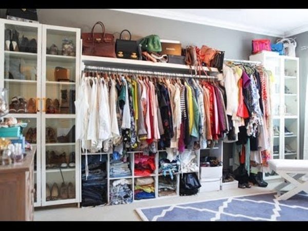 шкаф с одеждой