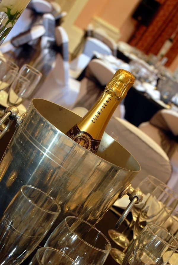 красивое шампанское