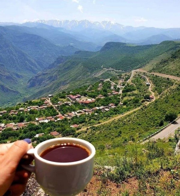 бари луйс армения