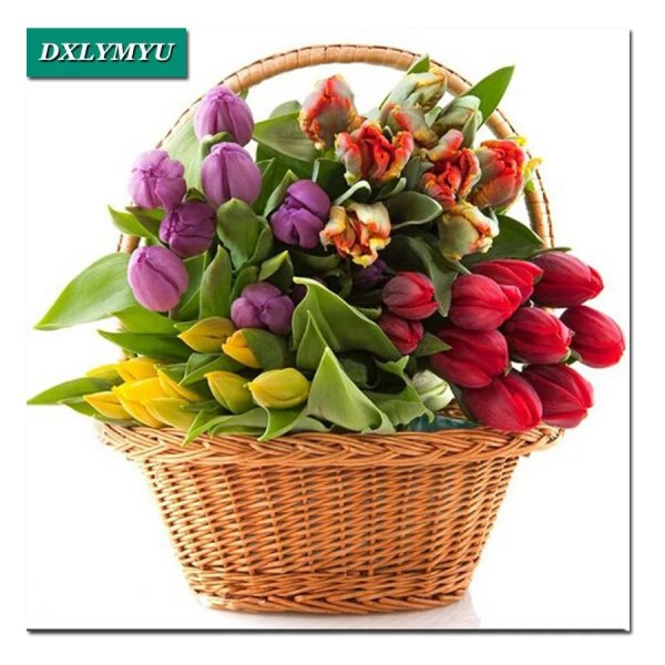 большая корзина тюльпанов