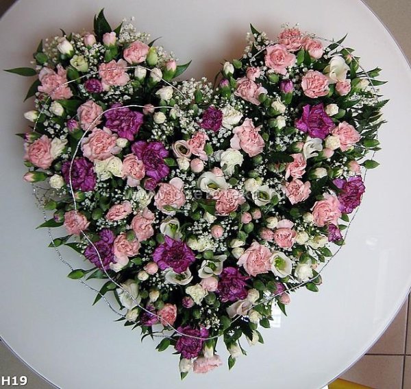 Сердце из цветов