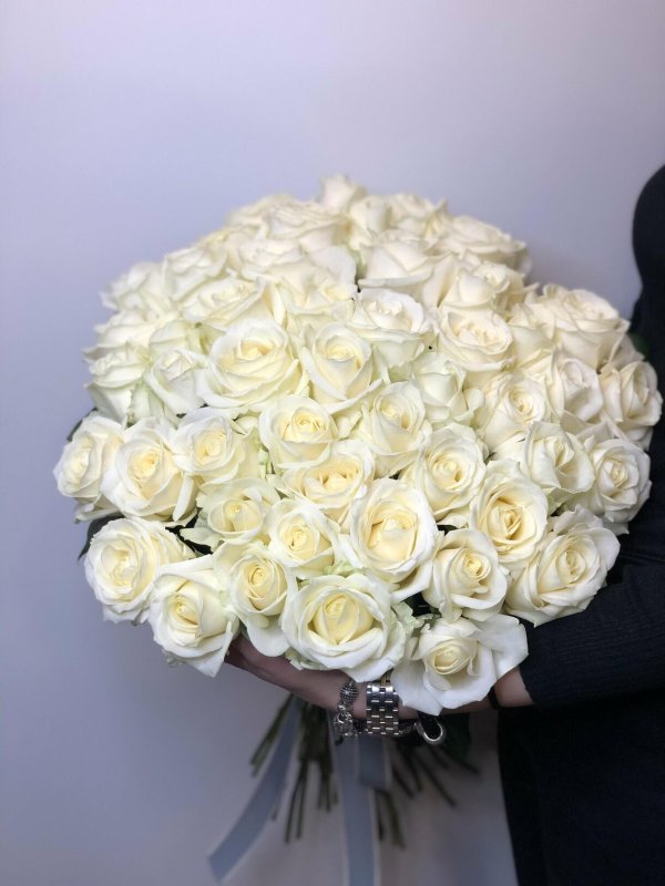 Белые розы букеты большие