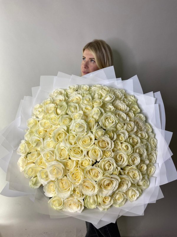 Белые розы букеты большие