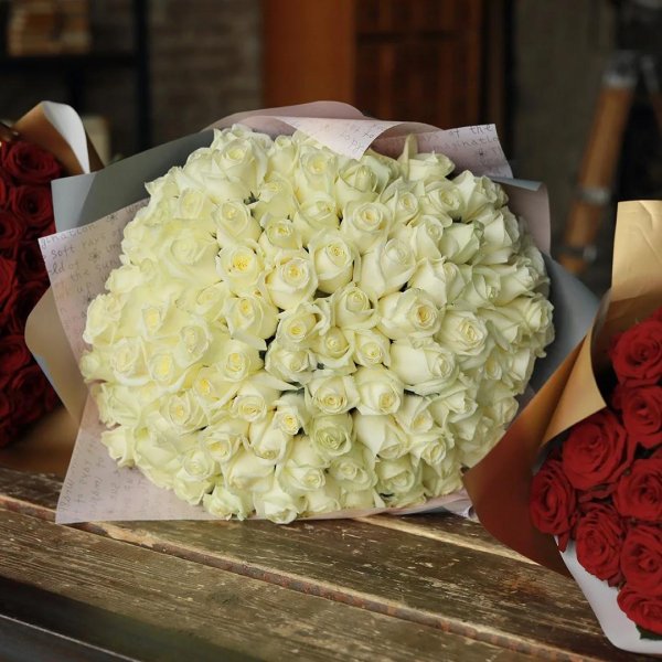 Белые розы букеты большие