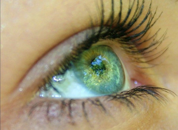 Глаза зеленые