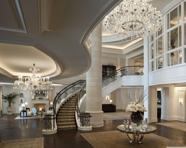 Внутри дома