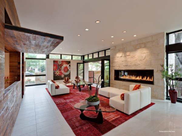 Внутри дома