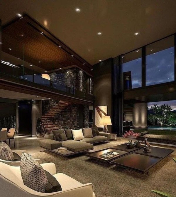 Внутри дома