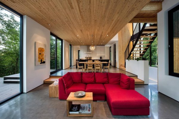 Внутри дома