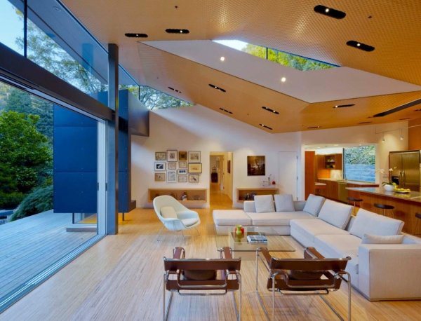 Внутри дома