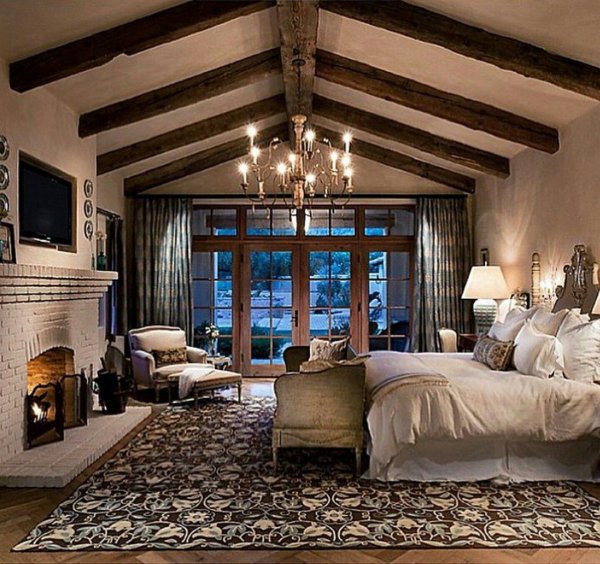 Внутри дома