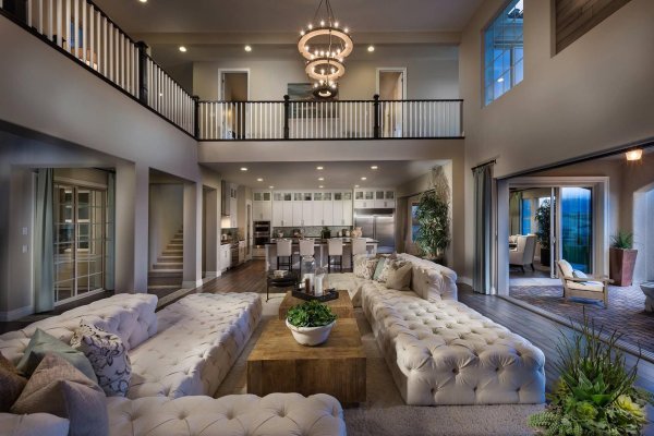 Внутри дома