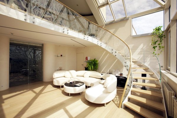 Внутри дома