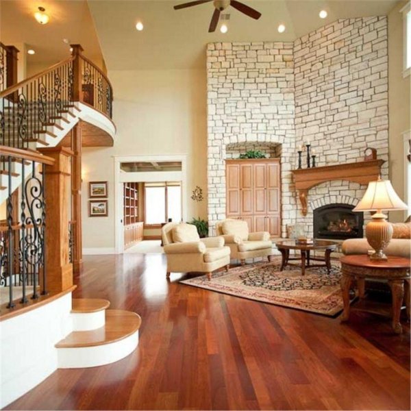 Внутри дома