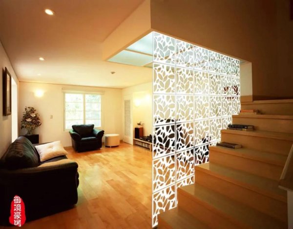 Внутри дома