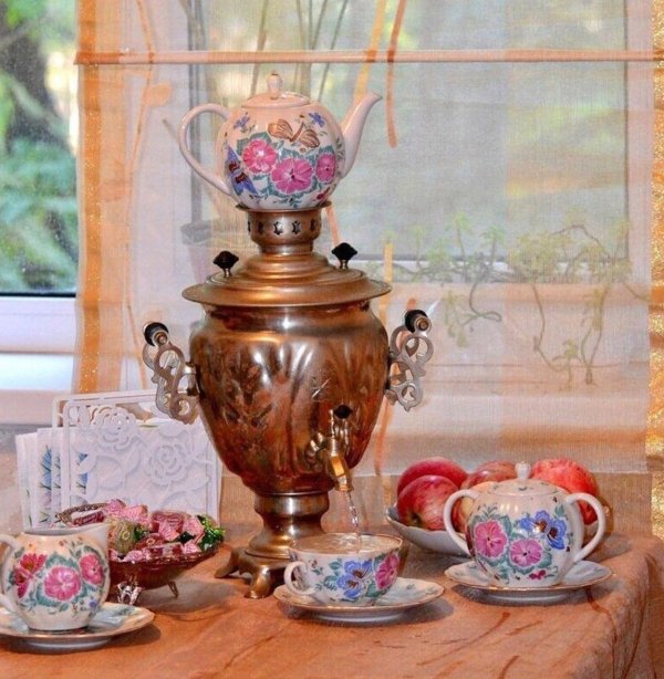 Чаепитие с самоваром