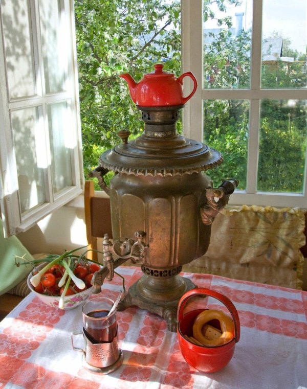 Чаепитие с самоваром
