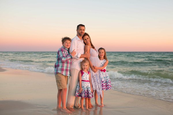 С детьми семья