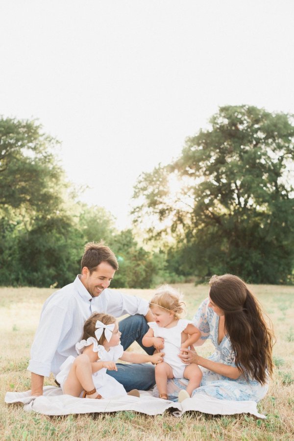 С детьми семья