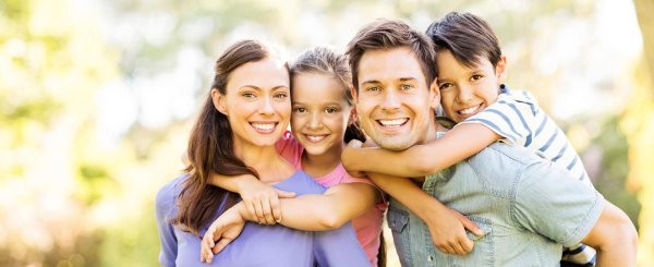 С детьми семья