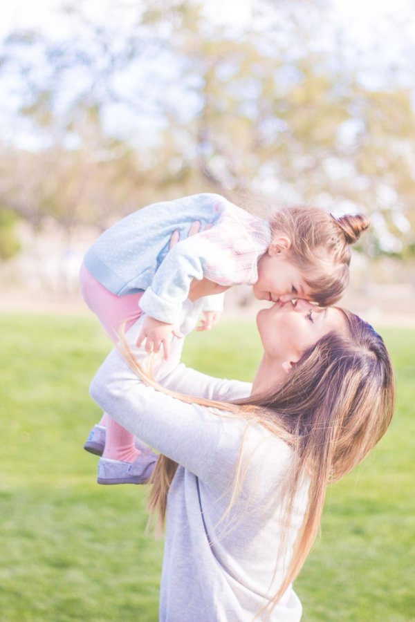 Ребенок и мама