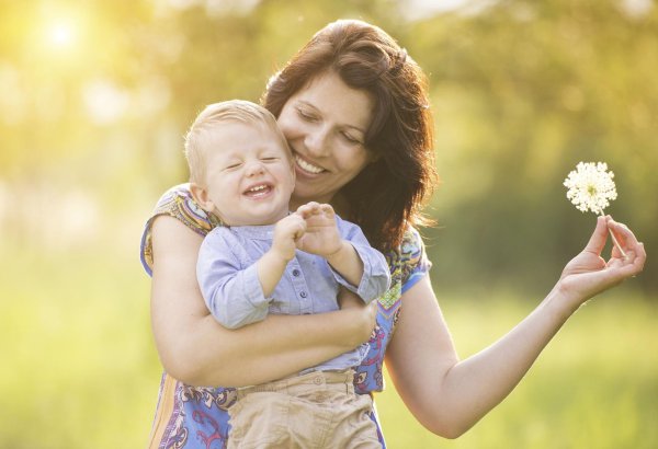 Ребенок и мама