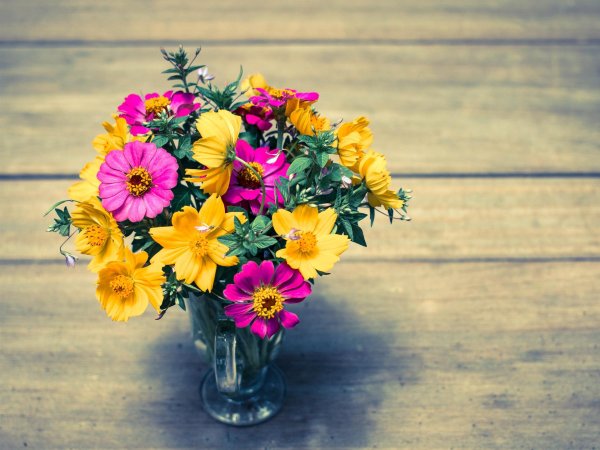 яркие букеты