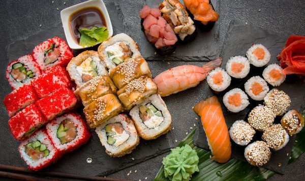 Суши и роллы