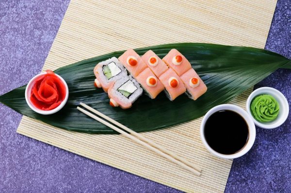 Суши и роллы