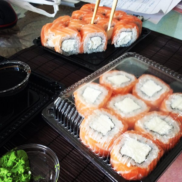 Суши и роллы