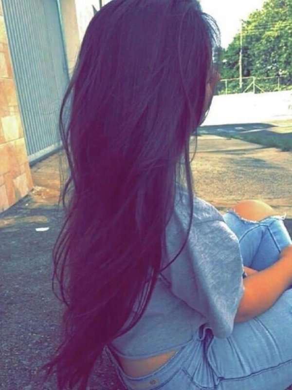 Девушек со спины брюнеток