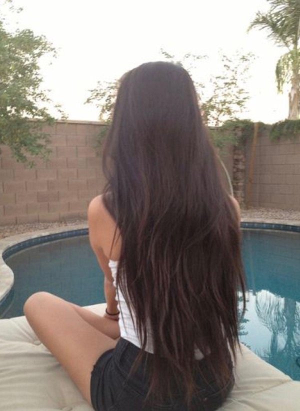 Девушек со спины брюнеток