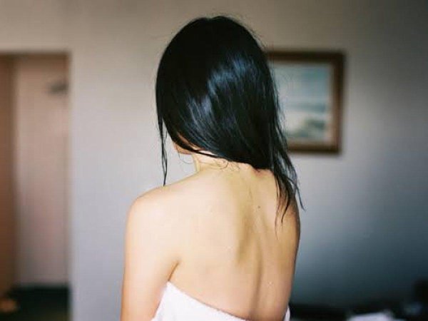 Девушек со спины брюнеток