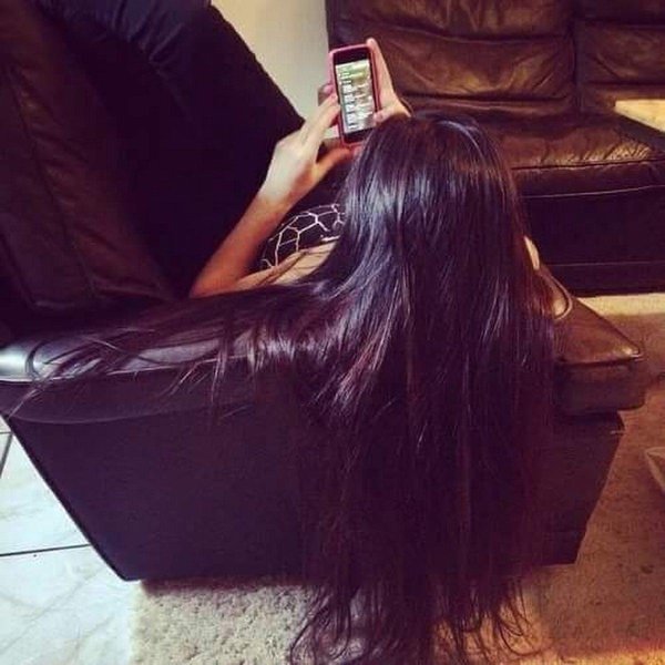 Девушек со спины брюнеток