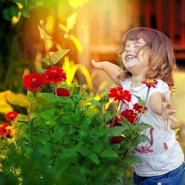 Радуйтесь жизни и каждому дню с надписью